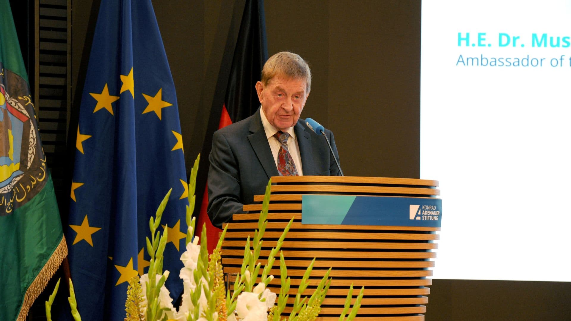 Dr Otto Wiesheu speaking at the 7th German-Arab Gulf Dialogue in Berlin