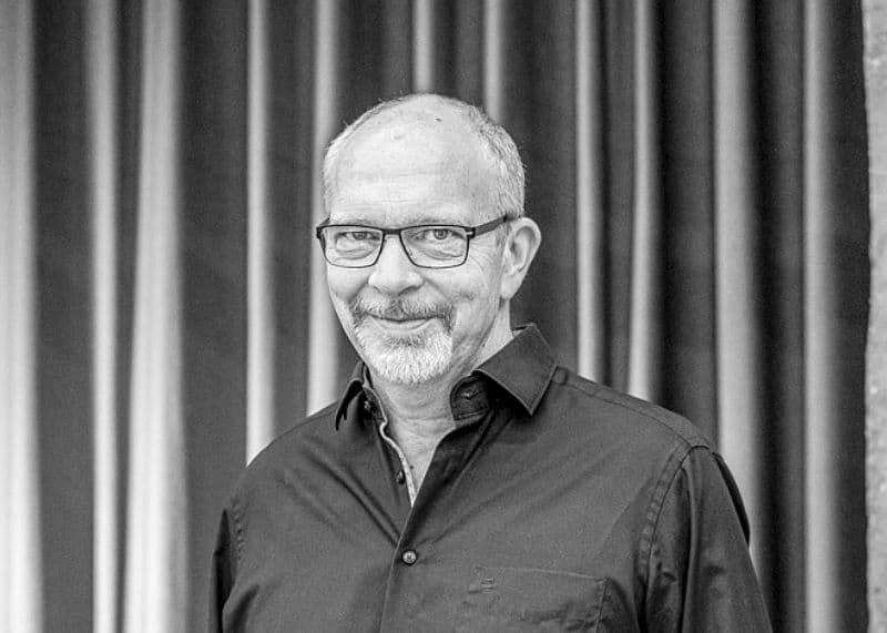 Portrait of Dr. Oliver Wils