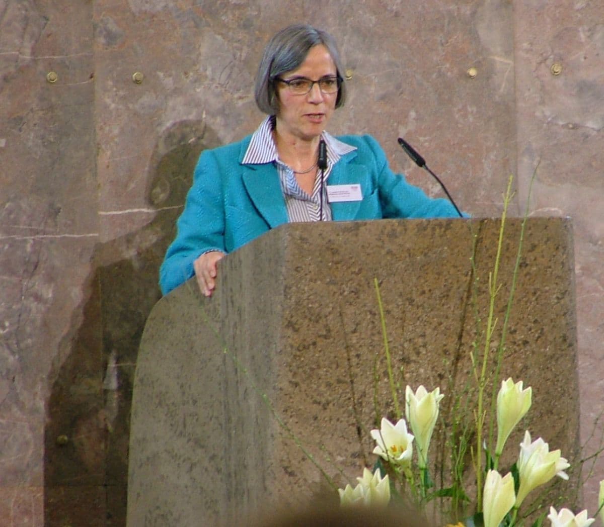 Sylvia Schenk at the DOSB general assembly in Frankfurt